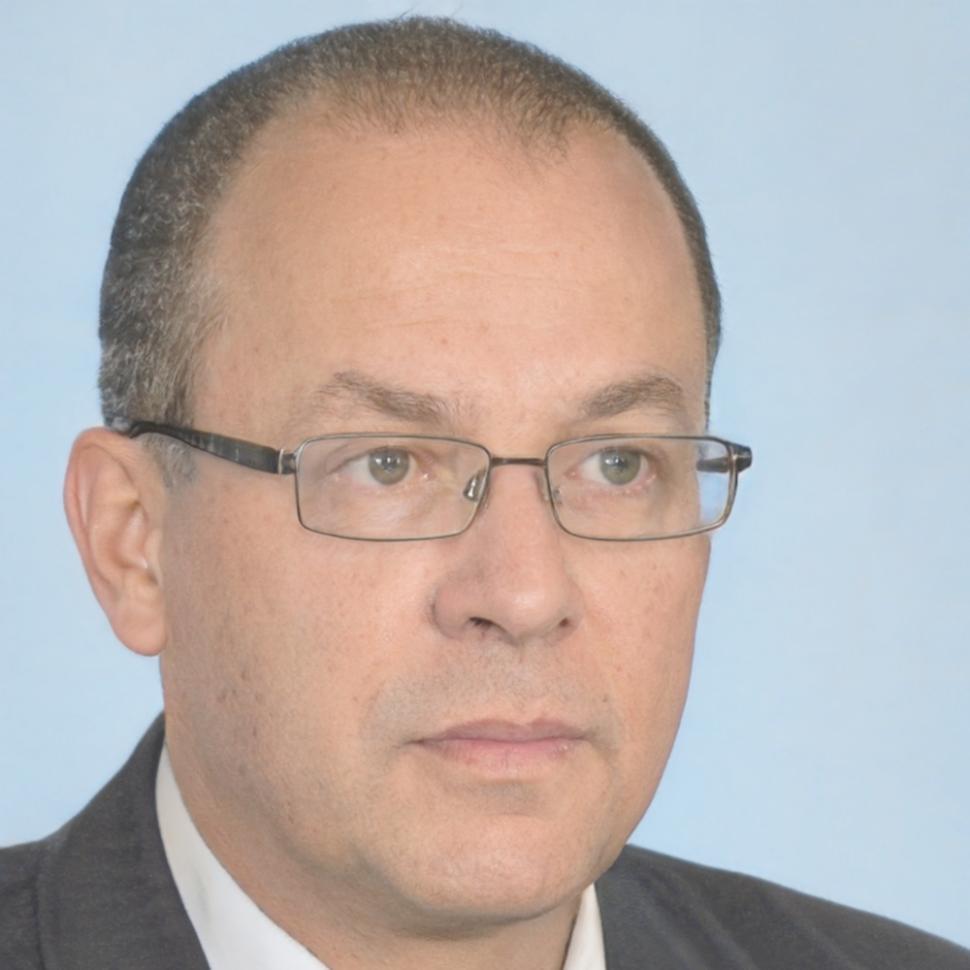 Менеджер Алибек Тумарбеков